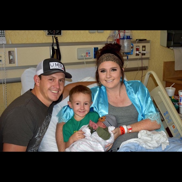 Meet your Posher, Korie - Picture 2 of 4